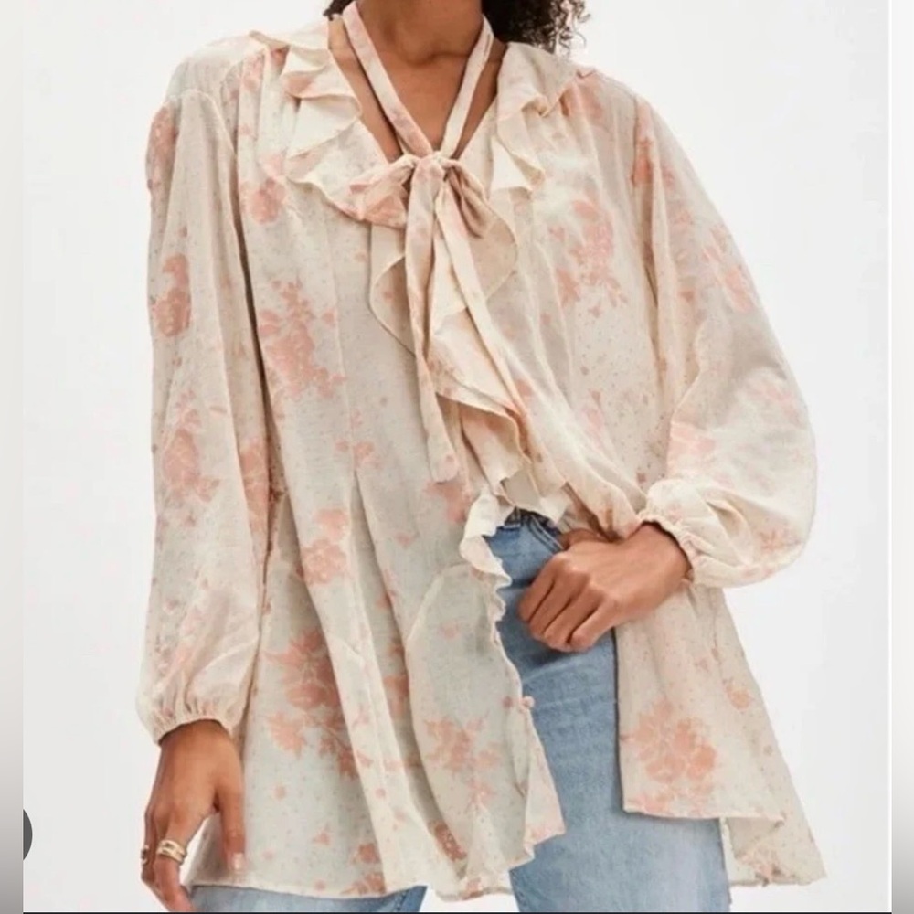 Free People NWT Elegant Cream Floral Ruffle Blouse, boho, cottage DU